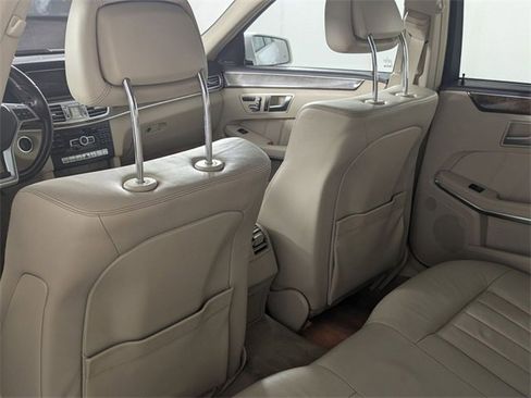 Used 2014 Mercedes-Benz E 350 4MATIC Wagon image 24