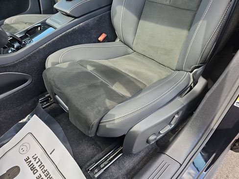 Used 2023 Volvo C40 P8 Recharge Ultimate image 30