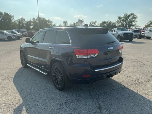 Used 2018 Jeep Grand Cherokee Overland AWD/4WD image 3