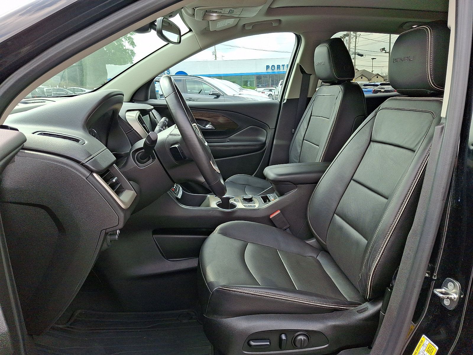 Used 2018 GMC Terrain Denali w/ Advanced Safety Package AWD/4WD image 15