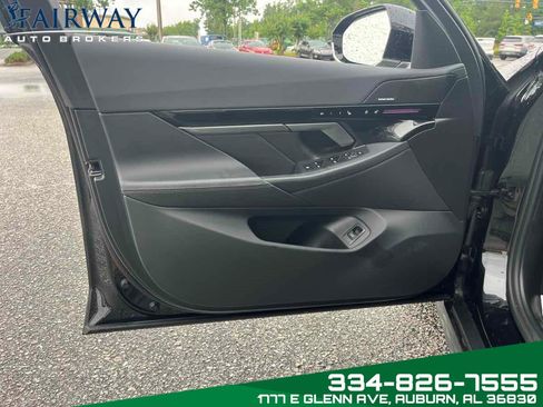 Used 2024 BMW 530i w/ Premium Package image 28