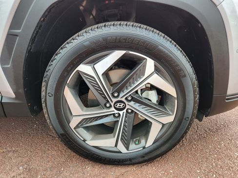 Certified 2023 Hyundai Tucson Limited AWD/4WD image 7