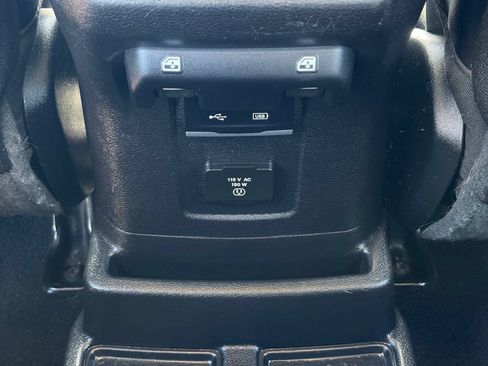Used 2019 Jeep Wrangler Unlimited Rubicon AWD/4WD image 23