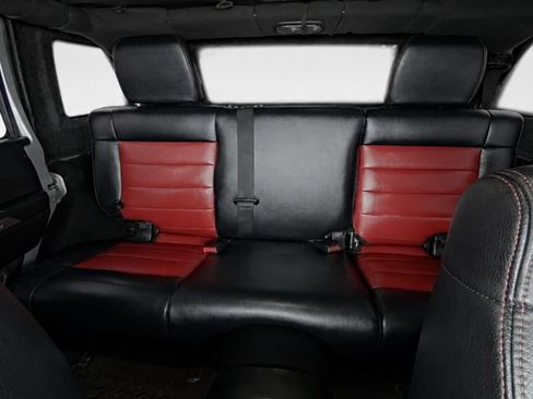 Used 2012 Jeep Wrangler Unlimited Sport AWD/4WD image 18