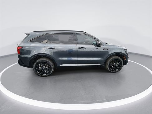 Used 2023 Kia Sorento SX image 9
