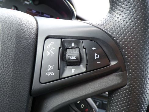 Used 2019 Chevrolet Trax LT FWD image 32