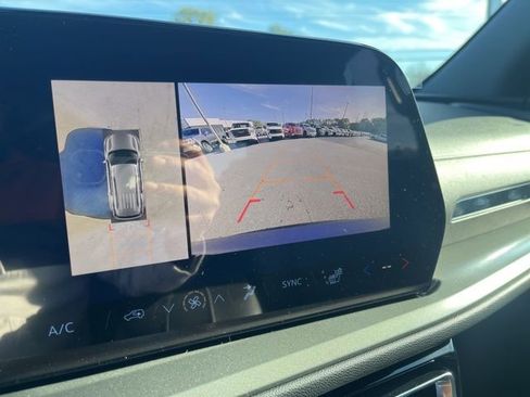 New 2026 Chevrolet Traverse LT w/ Driver Confidence Package image 22