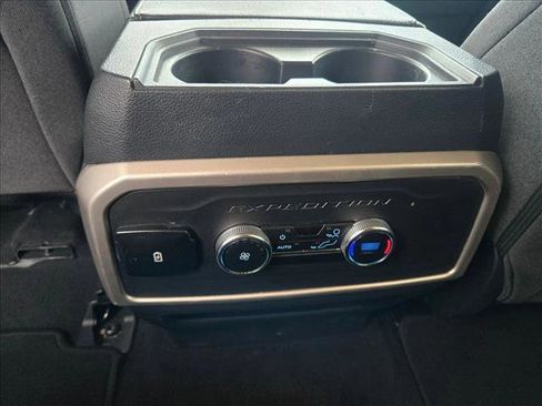 Used 2024 Ford Expedition Max XLT image 17