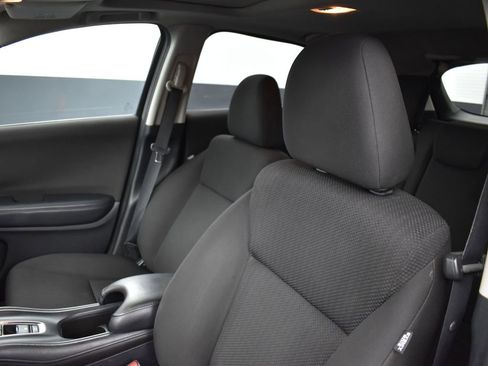 Used 2017 Honda HR-V EX image 12