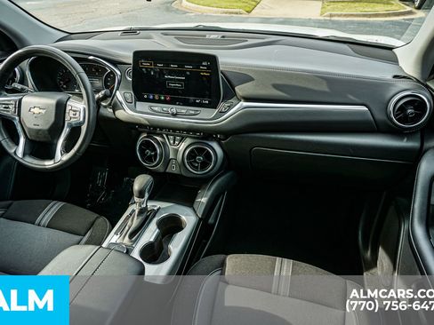 Used 2025 Chevrolet Blazer LT FWD image 26