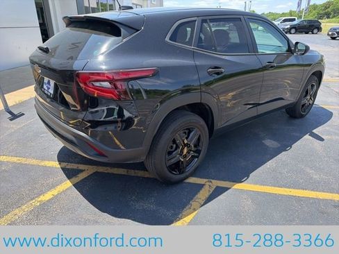 Used 2024 Chevrolet Trax LS FWD image 8