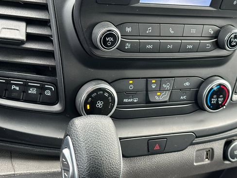 Used 2021 Ford Transit 350 XLT image 22