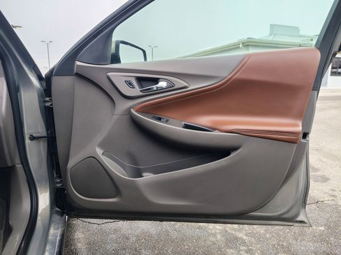 Used 2017 Chevrolet Malibu LT w/ Leather Package image 14