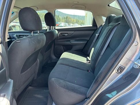 Used 2015 Nissan Altima 2.5 S w/ Sport Value Package image 10