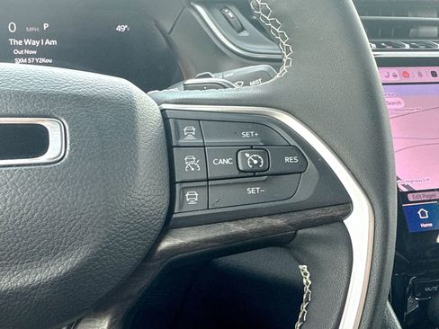 Used 2025 Jeep Grand Cherokee L Limited image 48