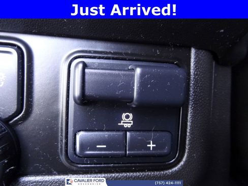 Used 2021 Chevrolet Tahoe Z71 w/ Z71 Off-Road Package image 23