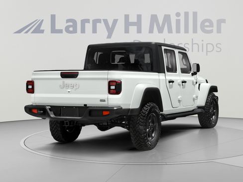 Used 2020 Jeep Gladiator Overland AWD/4WD image 3