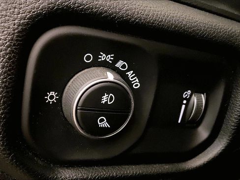 Used 2021 RAM 1500 Big Horn image 30