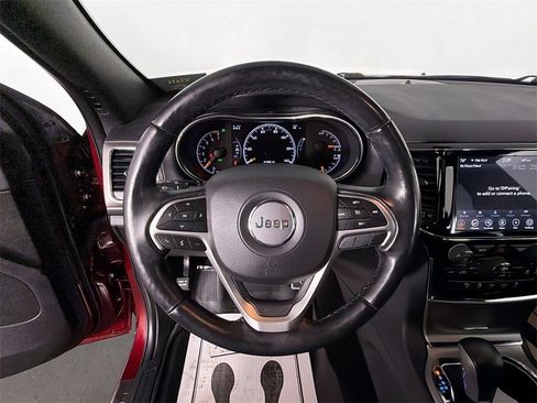 Used 2020 Jeep Grand Cherokee Altitude image 11