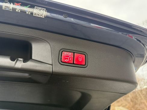 Used 2024 Mercedes-Benz GLS 450 4MATIC image 33