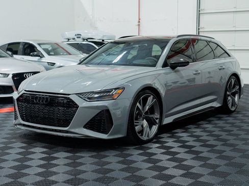Used 2022 Audi RS 6 w/ Carbon Optic Package AWD/4WD image 3