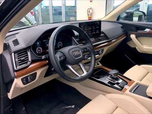 Used 2021 Audi Q5 2.0T Premium Plus w/ Premium Plus Package AWD/4WD image 18