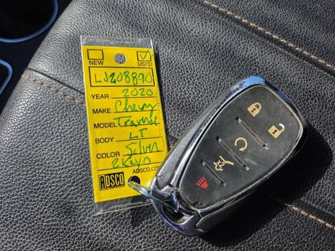Used 2020 Chevrolet Traverse LT FWD image 21