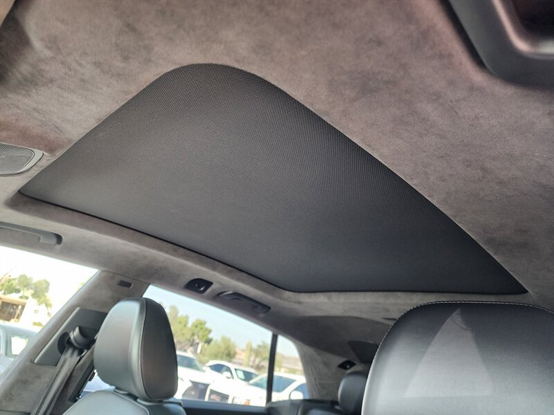 Used 2019 Audi Q8 Prestige w/ Luxury Package AWD/4WD image 64