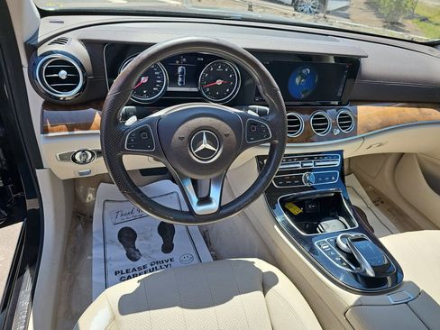 Used 2017 Mercedes-Benz E 300 image 17