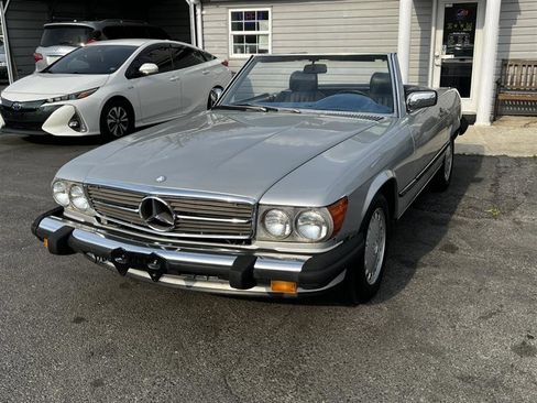 Used 1987 Mercedes-Benz 560 SL image 4