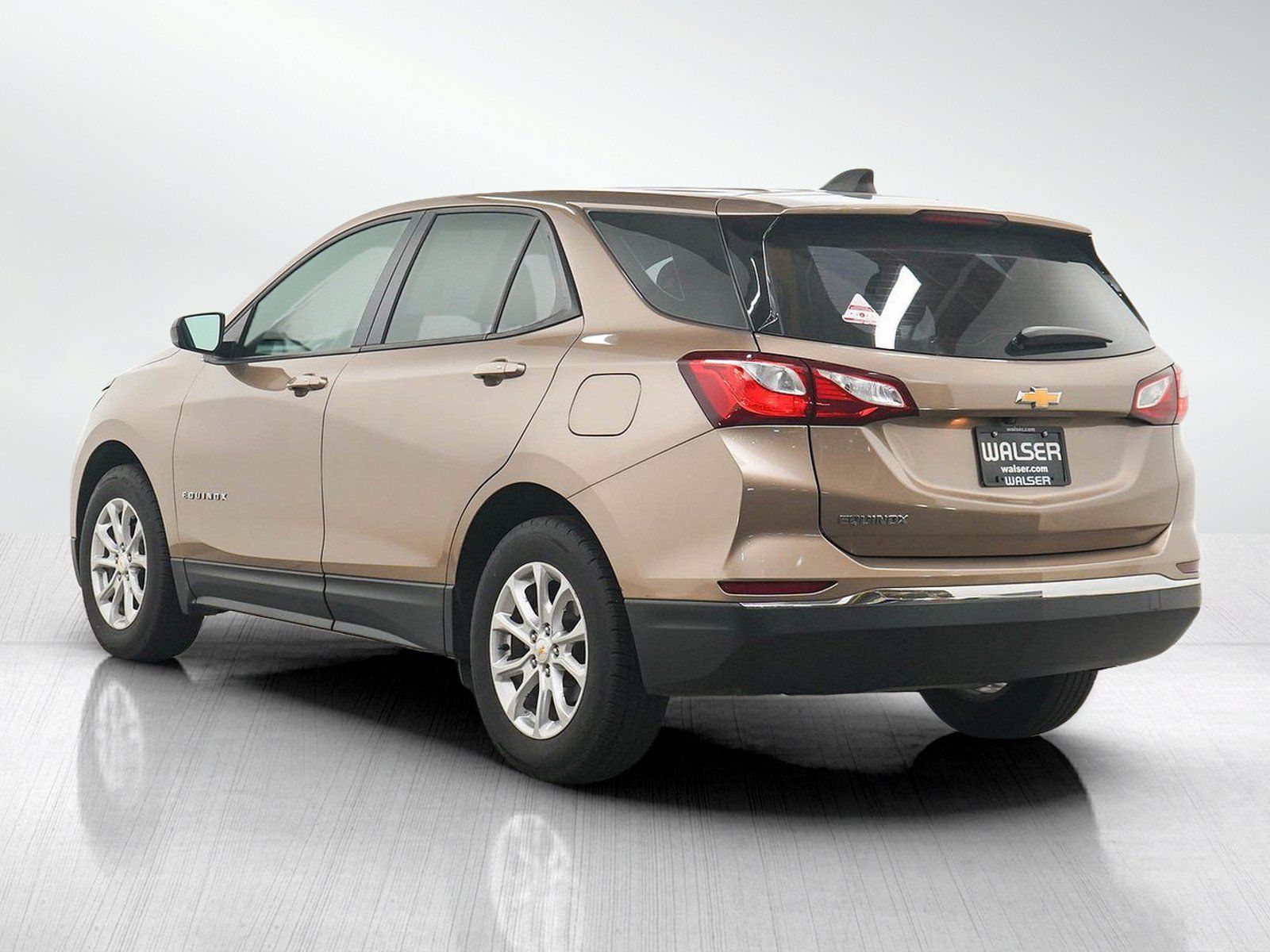 Used 2018 Chevrolet Equinox LS FWD image 4
