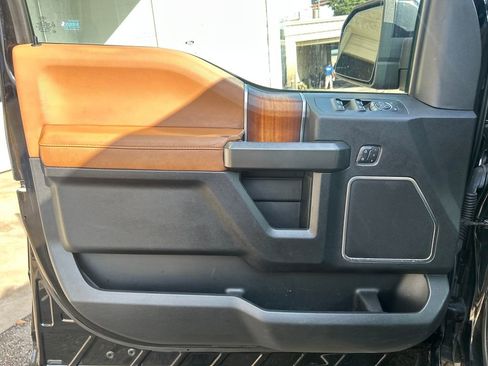 Used 2017 Ford F150 Limited w/ Trailer Tow Package image 9