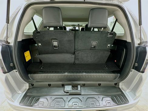 Used 2024 Toyota 4Runner Limited image 33