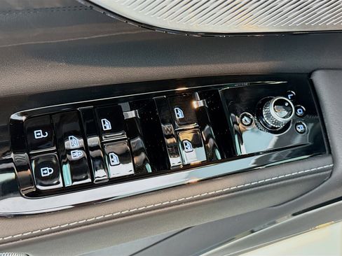 New 2025 Maserati Grecale Modena image 25