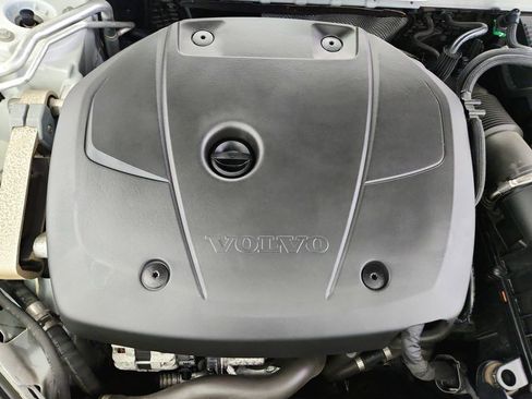 Used 2018 Volvo S90 T5 Momentum w/ Convenience Package AWD/4WD image 38