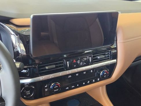New 2026 Nissan Pathfinder Platinum FWD image 18