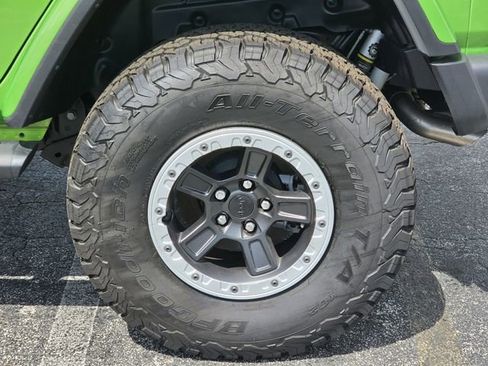 Used 2025 Jeep Wrangler Unlimited Rubicon 392 AWD/4WD image 8