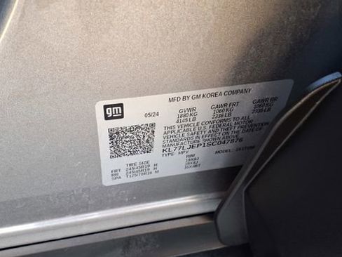 Used 2025 Chevrolet Trax RS w/ Sunroof Package image 30