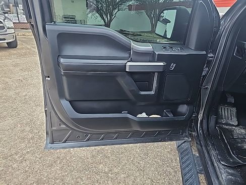 Used 2016 Ford F150 XLT w/ Equipment Group 301A Mid image 17