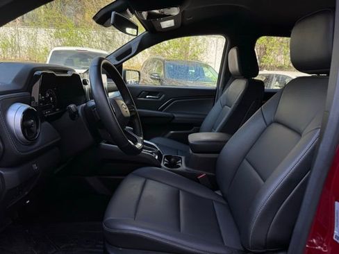 Used 2024 Chevrolet Colorado LT w/ LT Convenience Package III image 15