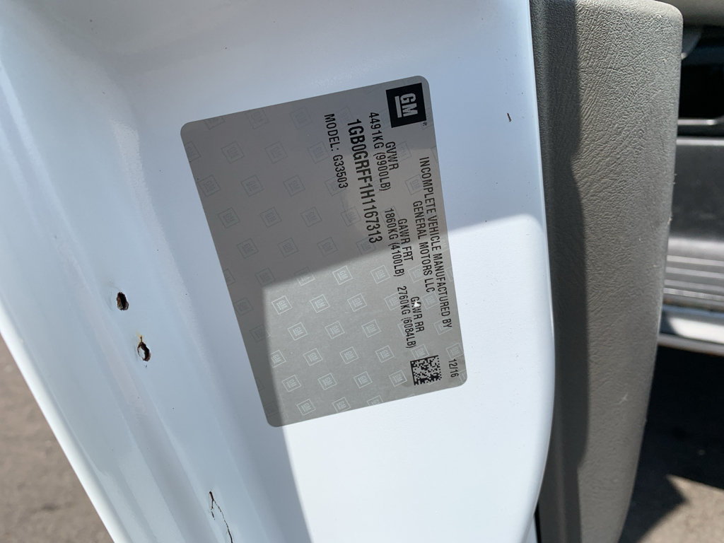 Used 2017 Chevrolet Express 3500 RWD image 12