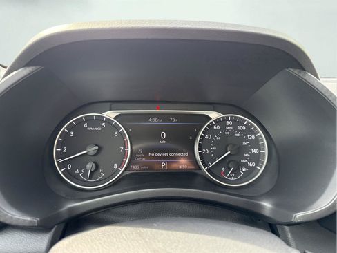 Used 2023 Nissan Sentra SR w/ SR Premium Package FWD image 10