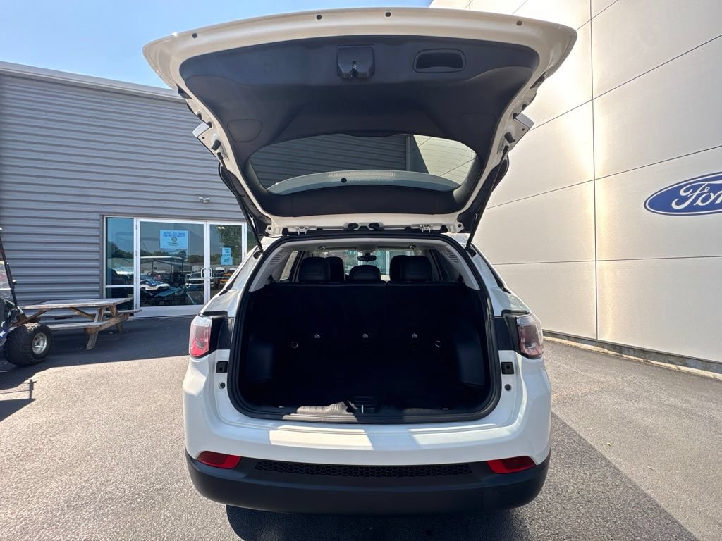 Used 2021 Jeep Compass Latitude AWD/4WD image 8