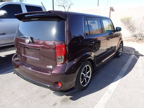 Used 2013 Scion xB FWD image 3