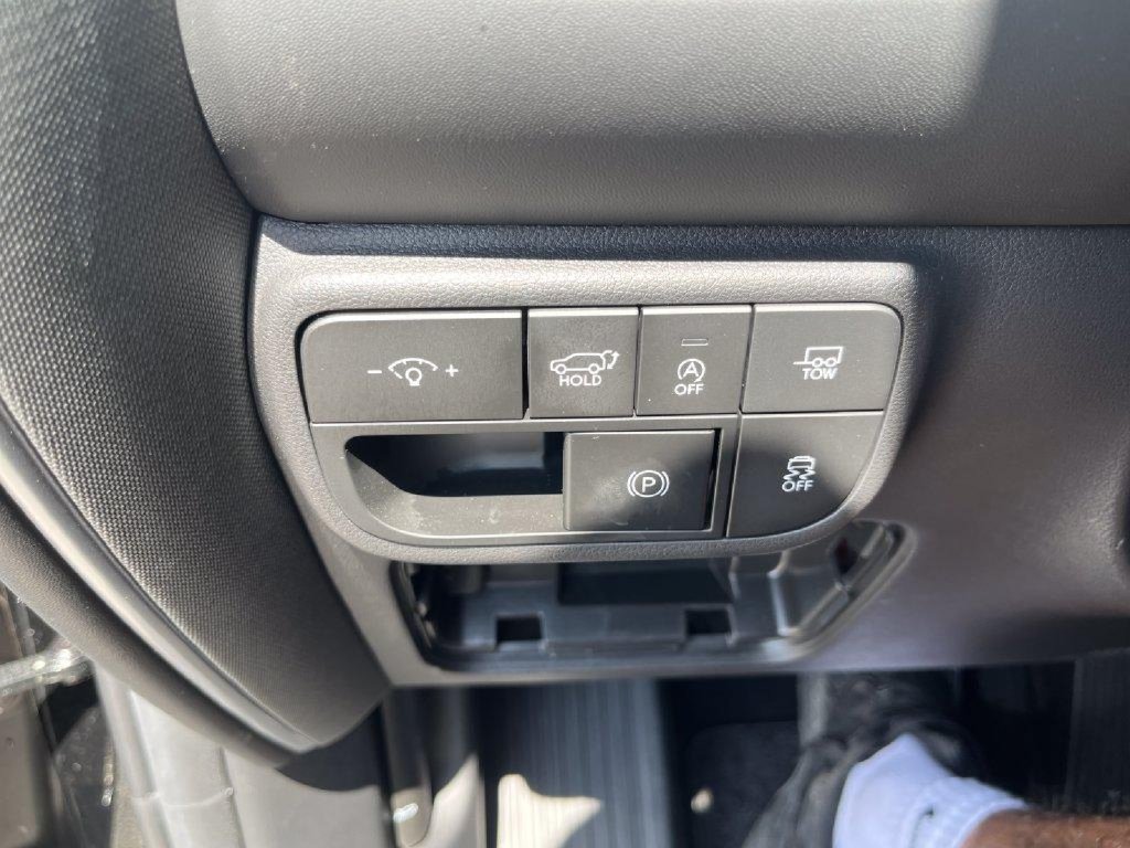 Used 2026 Hyundai Palisade Calligraphy FWD image 14