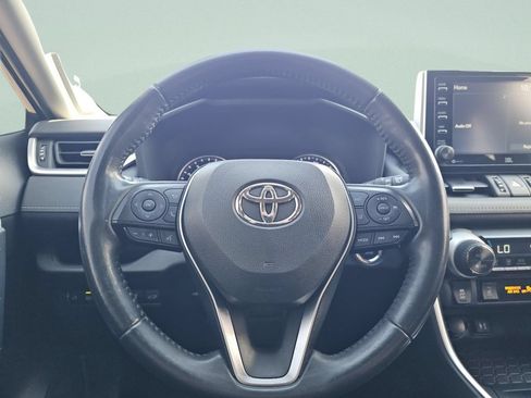 Used 2019 Toyota RAV4 XLE Premium w/ Cold Weather Package AWD/4WD image 30
