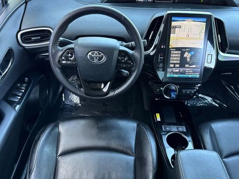 Used 2022 Toyota Prius Prime XLE FWD image 13