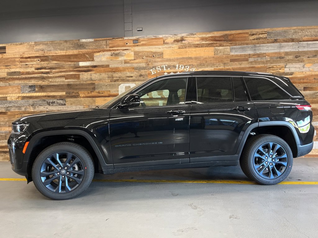 New 2026 Jeep Grand Cherokee Limited AWD/4WD image 17