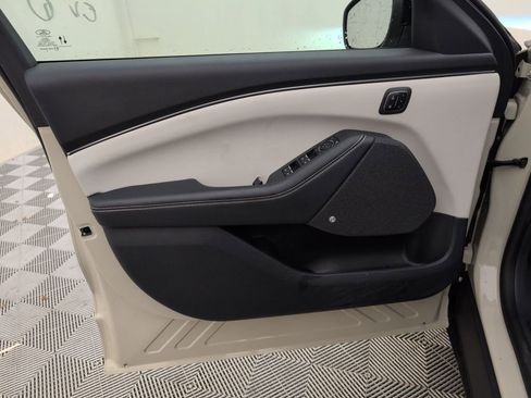 Certified 2025 Ford Mustang Mach-E Premium image 37