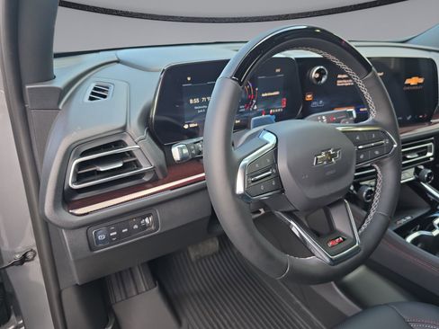 New 2026 Chevrolet Traverse Z71 w/ Enhanced Driving Package AWD/4WD image 24